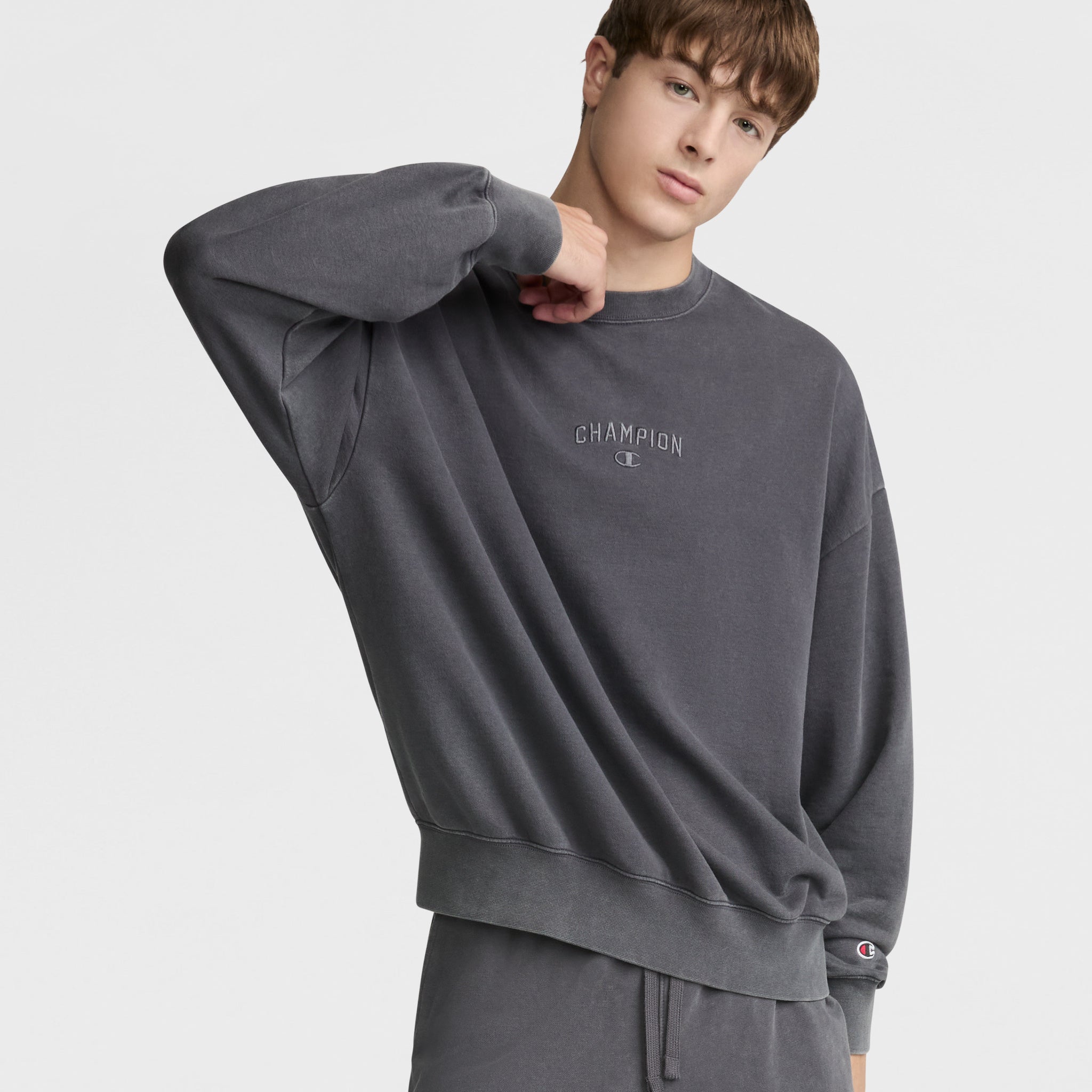 Champion Vintage Wash Men's Crewneck Sweatshirt - Retro Fit